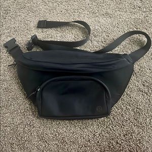 Lululemon The rest is written belt bag